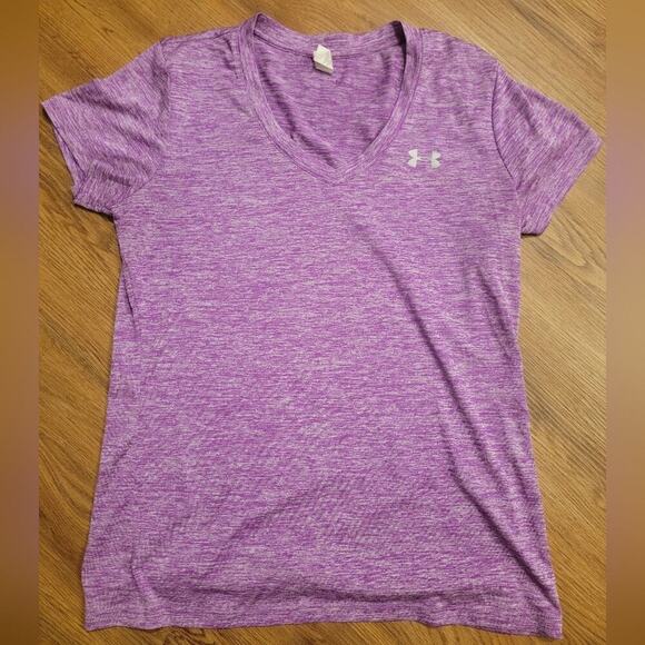 Womens purple Under Armour Vneck Short Sleeve Tee Size small - Picture 1 of 5